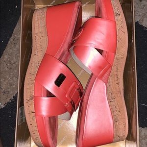 Donald J Pliner Wedges
